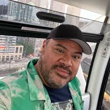 It was an honor to dress the beautiful Auli'i Cravalho for the world  premiere of Moana 2 last night! Check out this article by Vogue 💙