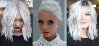 Non è vero che i capelli grigi invecchiano, tutt'altro! Colore Capelli Icy White 2019 Il Biondo Platino Per Chiome Corte E Lunghe