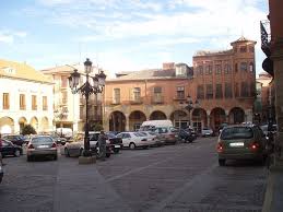 Plaza Mayor De Benavente Zamora Espana Viajar Por Espana Pueblos De Espana Viajes Culturales