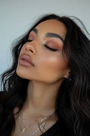 Kelly Quezada's Instagram, Twitter & Facebook