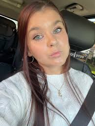 What are recommendations for pre-move deep cleaning services?