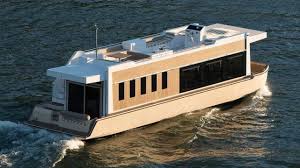 Fantasy yacht sales & brokerage. 49 Crossover Houseboat An Evolution In Yachting Youtube
