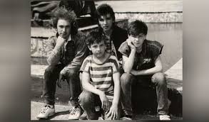 В 1992 году юрий шатунов получает приглашение от аллы борисовны пугачёвой принять участие в её «рождественских встречах». Yurij Shatunov Biografiya Pevca Foto Lichnaya Zhizn Zhena I Deti Rost I Ves Skandaly Klipy Slushat Pesni Onlajn 2021 Uznaj Vsyo