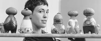 Lisa Larson's Instagram, Twitter & Facebook