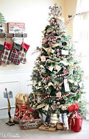 42 Best Christmas Tree Decorating Ideas Pro Secrets Rustic Christmas Tree Country Christmas Trees Gold Christmas Decorations