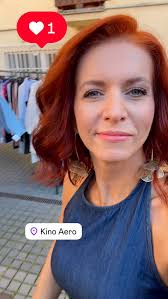 Zpěvačka Jana Fabiánová byla první, kdo veřejně upozornil na psychiatra  Jana Cimického. A Ilona byla druhá. Když zpěvačku vystavili za její  svědectví uživatelé internetu tvrdým a sprostým hejtům, Ilona ji v diskusích