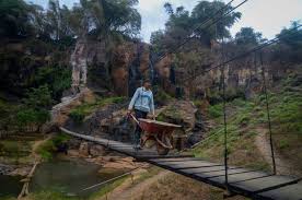 Untuk menyelesaikan permasalahan tersebut perlu menentukan rasio atau perbandingan dari kelereng abdul, beni, dan ciko. Pembangunan Desa Dan Perbedaan Data