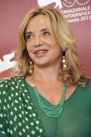 Simona izzo (born 22 april 1953) is an italian director, screenwriter, actress and voice actress. Simona Izzo Over Size Italian Beautiful Show Girl Plus Size Chic Girl Plus Size