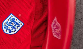 Engeland is één van de landen die op dit ek verschillende wedstrijden thuis spelen en opent zijn toernooi op wembley. Het Verhaal Achter Het Engeland Wk 2018 Voetbalshi Voetbalshirts Com