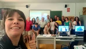 inteligenciaartificial #docentes #ia #docentes #escuela #capataces  #catarroja #curso #transformacióndigital #educadores #educación  #iaparadocentes #innovación #docencia #tecnología #ia