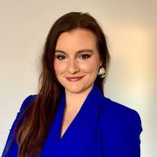 Anna Moir's Instagram, Twitter & Facebook