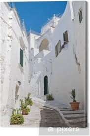 See tripadvisor's 72,147 traveller reviews and photos of ostuni tourist attractions. Leinwandbild Gasse Ostuni Puglia Italien Pixers Wir Leben Um Zu Verandern