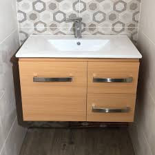 4.1 out of 5 stars. 750 Wall Mounted Vanity Unit Oak Finish Inc Ceramic Basin