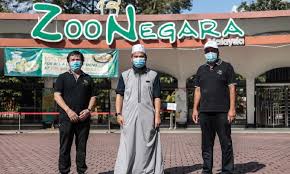 Pada julai 2020, 10 cawangan pertama yang dibuka terletak di bandar baru bangi, sg. Preacher Ebit Lew Inspired By Cat Lover To Help Zoo