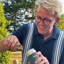 Eli Schnee (@eli_schnee)