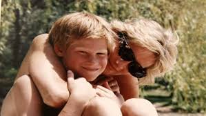 Elton John Diese Besondere Gabe Hat Prinz Harry Von Lady Diana Geerbt