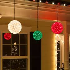 10 Christmas Light Ideas In 10 Minutes Or Less Hanging Christmas Lights Christmas Lights Outside Christmas Light Displays