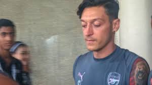 At the age of 17 he decided on germany. Mesut Ozil Foul Cicero Online