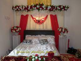 Pin By Nia Alfarizky On Wedding Room Decoration Wedding Room Decorations Room Decor Wedding Night Room Decorations