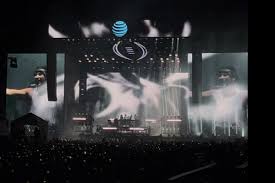 Safety Concerns Overshadow Free CFP Championship Concert in Miami