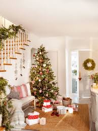 Ideas y tendencias para la decoración de la casa en navidad. Adornos De Cristal Ligeros Y Elegantes Decoracion Navidena Rustica Arboles De Navidad Decorados Decoracion De Navidad