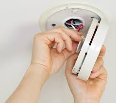 It's an odourless, colourless, and toxic gas, and it's vital to have a carbon monoxide detector to keep you and your family safe. Troubleshooting A Smoke Detector Thriftyfun