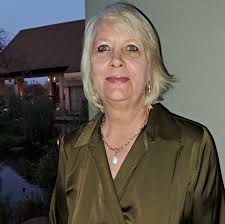 Who can recommend a photographer for a maternity and family shoot?