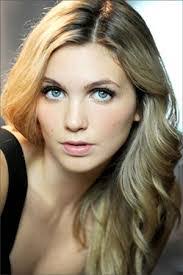 Eleanor Albrecht's Instagram, Twitter & Facebook