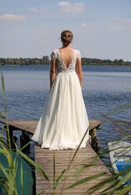 Frank schö sie nä ja schon ihr hochzeitskleid. Braute Mit Einem Individuellem Kleid Von Sabine Franck Designt Dein Brautkleid Hamburg