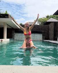 Not a half bad start to 28… 🥂