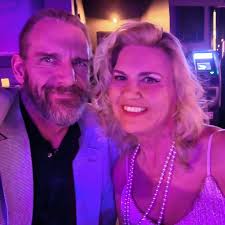 Date night part 2! The shadows speakeasy in Wichita kansas. Live music,  then burlesque. Not to mention a great old fashioned and a Sexywoman!