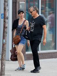 Viggo mortensen has been in a lot of films, so people often debate each other over what the if you think the best viggo mortensen role isn't at the top, then upvote it so it has the chance to become. Viggo Mortensen Enjoys A Romantic Stroll With His Beau Ariadna Gil As They Go Shopping In New York Daily Mail Online