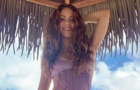 Sie wurden am 02.02.1977 in barranquilla (kolumbien) geboren. Shakira Biografie Fakten Lieblingsfilm Lieblingsfarbe Freund