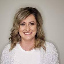 Suzanne Spillman's Instagram, Twitter & Facebook