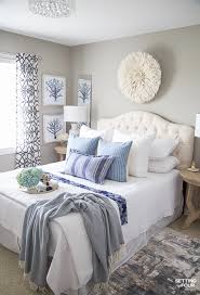 Discover bedroom ideas and design inspiration from a variety of bedrooms, including color, decor and theme options. 7 Simple Summer Bedroom Decorating Ideas Setting For Four