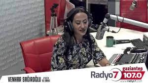 Ask Ola Saclarini Taramissin Sari Askin Yayin Hali Ebruli