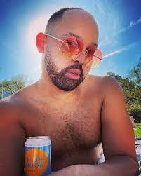 Chris Ralph's Instagram, Twitter & Facebook