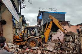Over 80 mdfr units including #trt are on. Mumbai Building Collapse At Least 11 Dead As Rescue Efforts Continue Bbc News