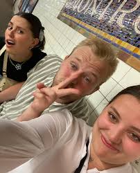 Heidi Bolduc's Instagram, Twitter & Facebook