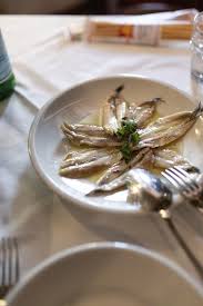 Les Vraies Bonnes Adresses Food De Deux Experts A Naples Assiette De Fruits Naples Culinaire