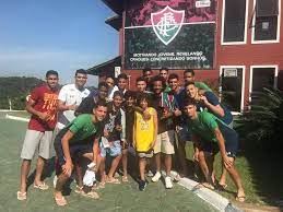 O fluminense anunciou que o próximo livro oficial a ser lançado abordará as categorias de base do clube. Fluminense Sofre Corte De Luz Em Xerem Quita Debito Mas Jovens Precisam Dormir Fora Do Ct Fluminense Ge