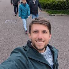 Cracking evening session with this fab team in #OakridgePark and thank you  to everybody else who helped throughout the day in #Sherington and  #Bradwell 🔵