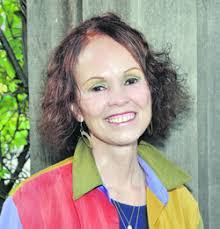 Traci Reilly's Instagram, Twitter & Facebook