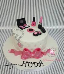 See more ideas about make up cake, cupcake cakes, cake decorating. Make Up Make Up Cake Cupcake Cakes Cake Decorating With Fondant
