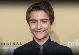 Max Fuller's Instagram, Twitter & Facebook