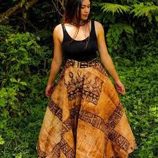 South Pacific Islanders On Instagram Stunning Tapa Skirt Hand Woven Fala Dress By Litaunufe Pacificwear Hawaiian Fashion Island Outfit Polynesian Dress
