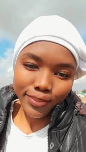 Hi guys i never heard you talk about graduation. Does it mean that you just  go to school and collect your diploma without graduation?