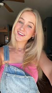 Carissa Beasley's Instagram, Twitter & Facebook