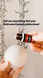 Oils for feeling GOOD ⬇️ Breathing pure essential oils and applying them to  your body can help you feel uplifted, calm, energized, relaxed, joyful and  INSPIRED! 🌈 ✨ Here are two amazing