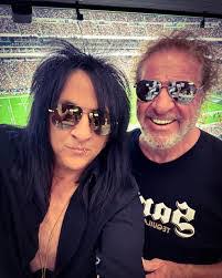 Keith Fanning's Instagram, Twitter & Facebook